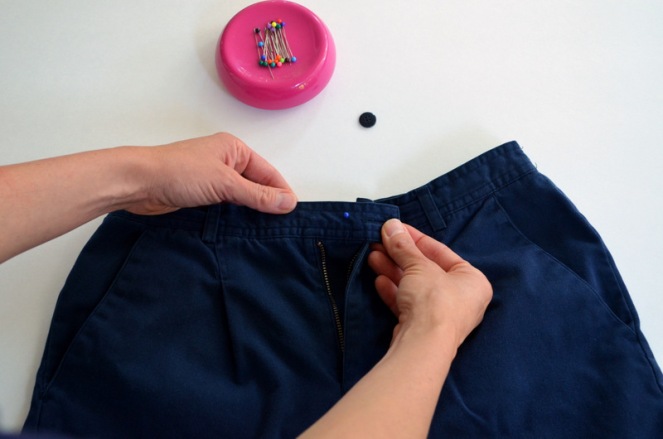 how to sew a button
